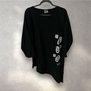 Cottonseed wear casual black and white artisan asymmetrical 3/4 sleeve top 2X